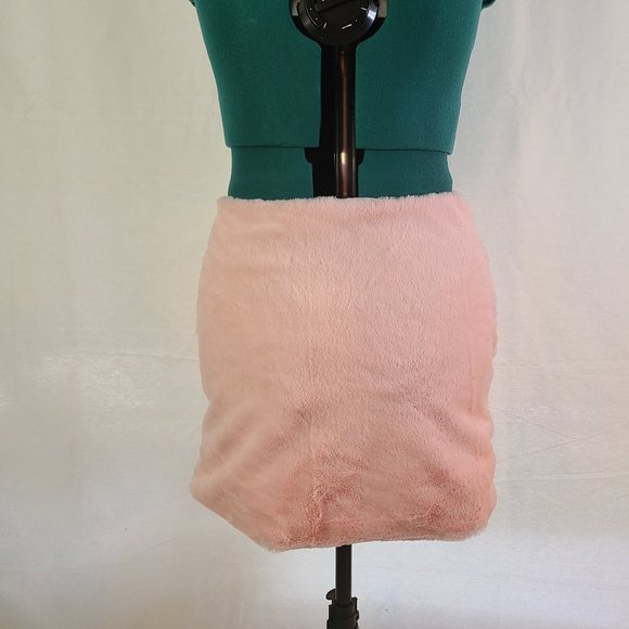 Hot Topic Skirts Pink Fuzzy Skirt Poshmark